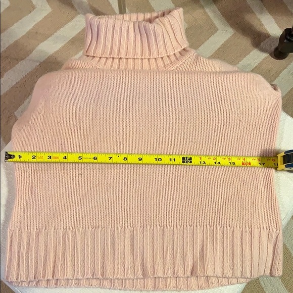 EUC - luxurious and soft, light pink 100% cashmere turtleneck sweater. - Picture 3 of 4